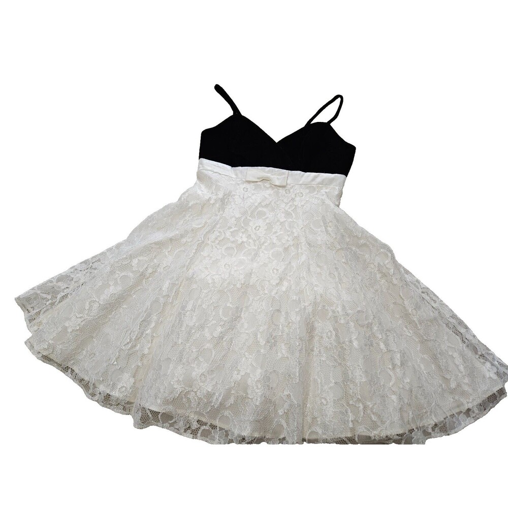 NWT Jump Women's Juniors' Sweetheart Neckline Applique Dress Size 7